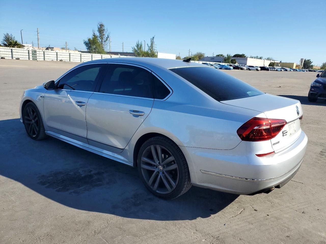 2017 Volkswagen Passat R-line