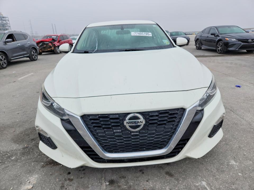 2020 Nissan Altima s
