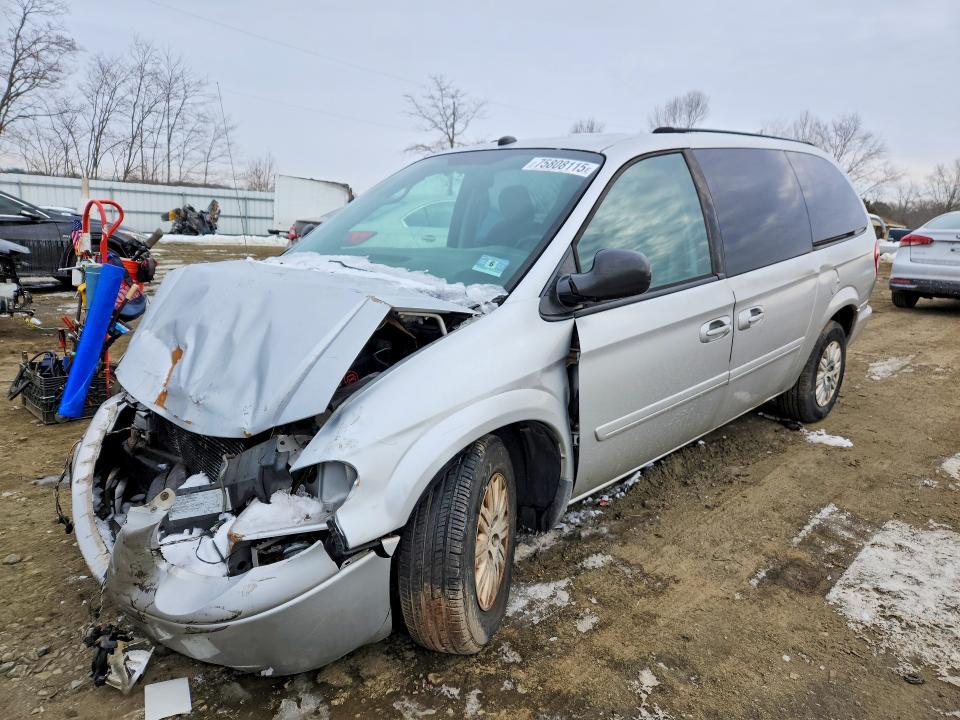2005 Chrysler Town & Country lx