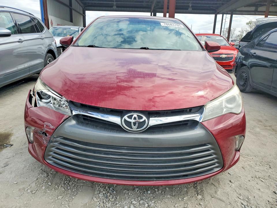 2016 Toyota Camry le