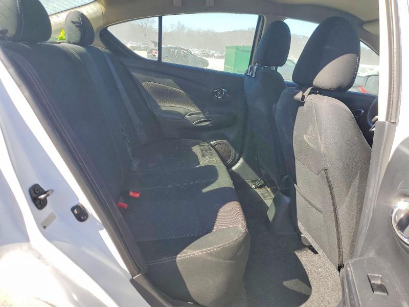 2018 Nissan Versa s