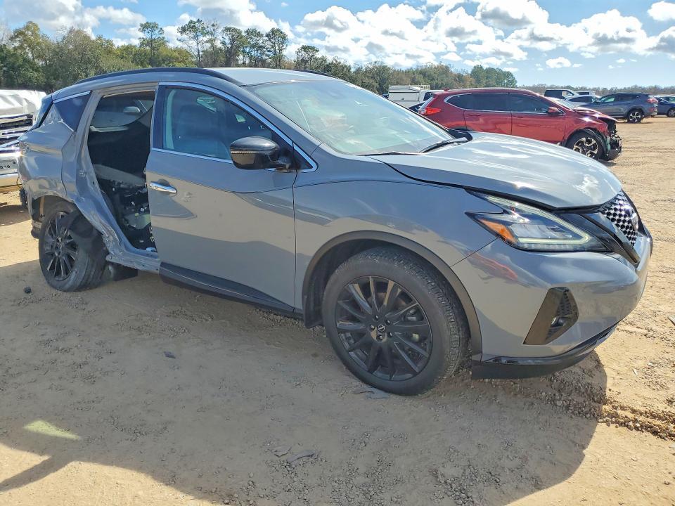 2023 Nissan Murano sv
