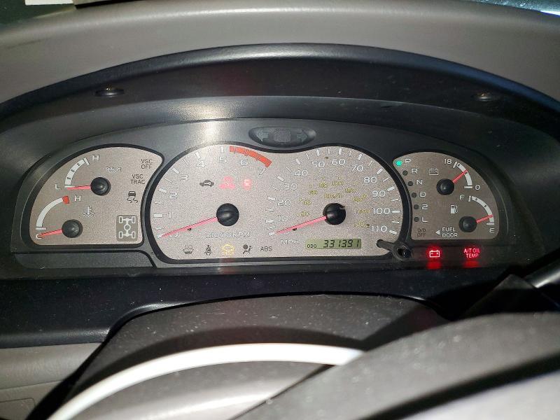 2004 Toyota Sequoia SR5