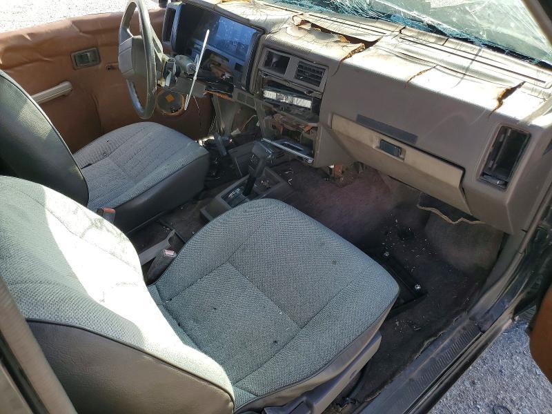 1991 Nissan Truck King cab
