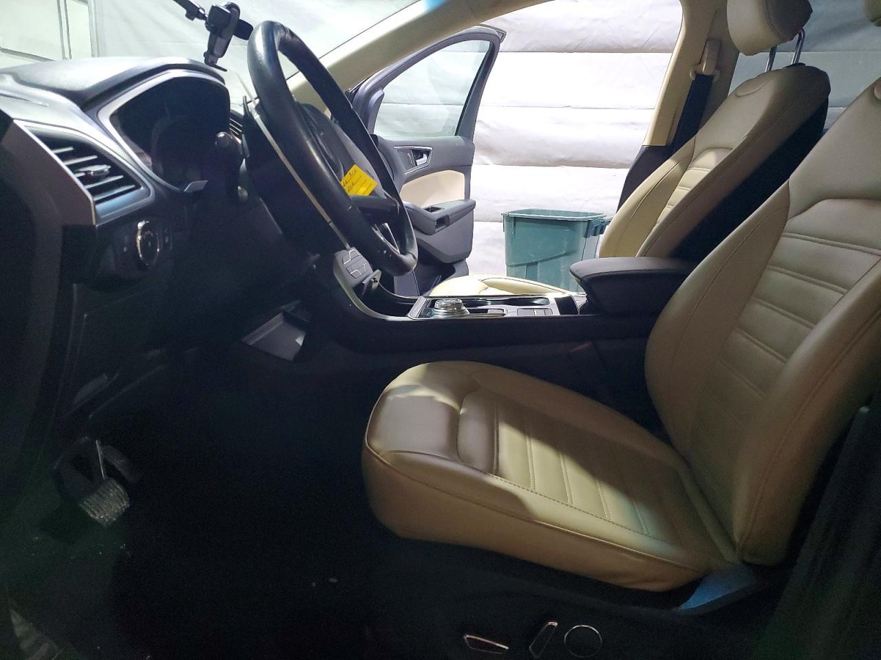 2019 Ford Edge sel