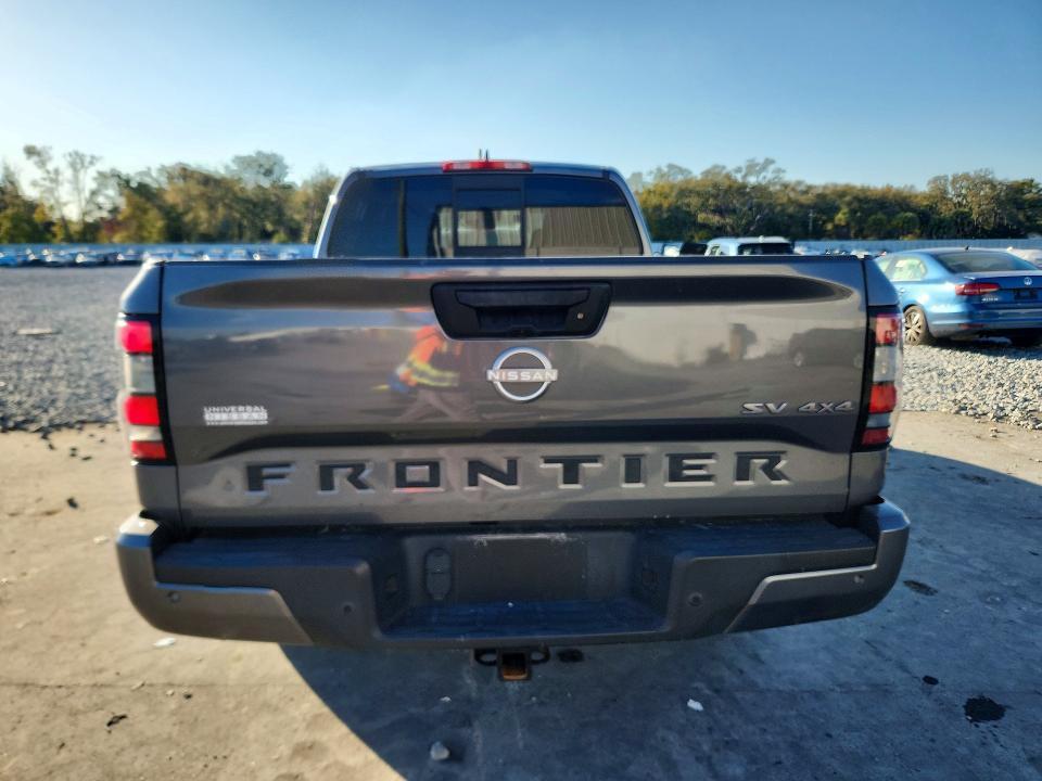 2022 Nissan Frontier sv