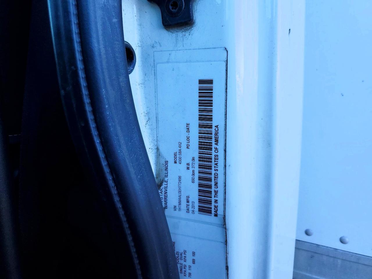 2014 International 4300 BOX Truck