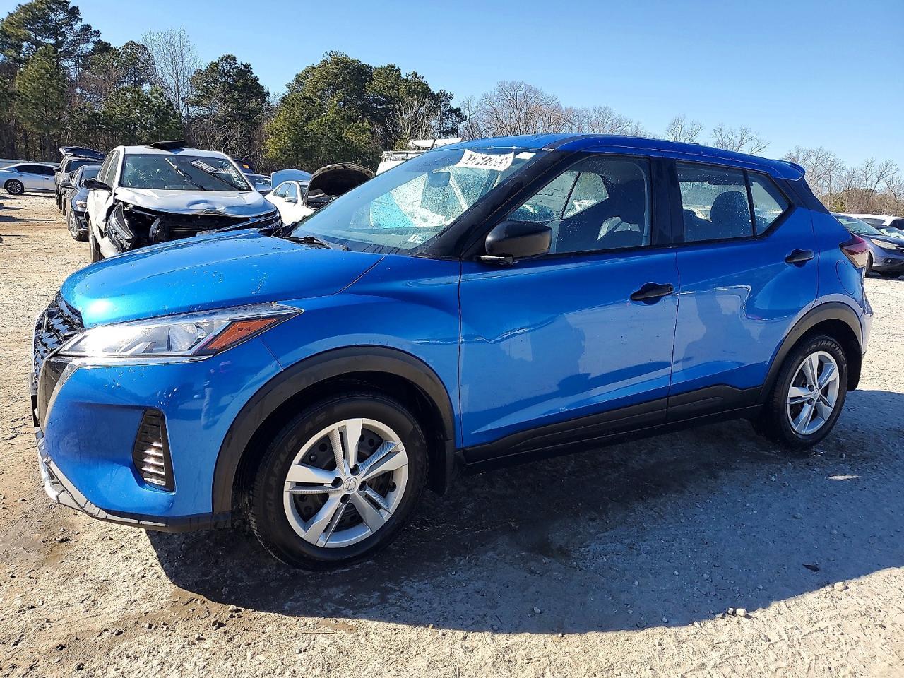 2021 Nissan Kicks s
