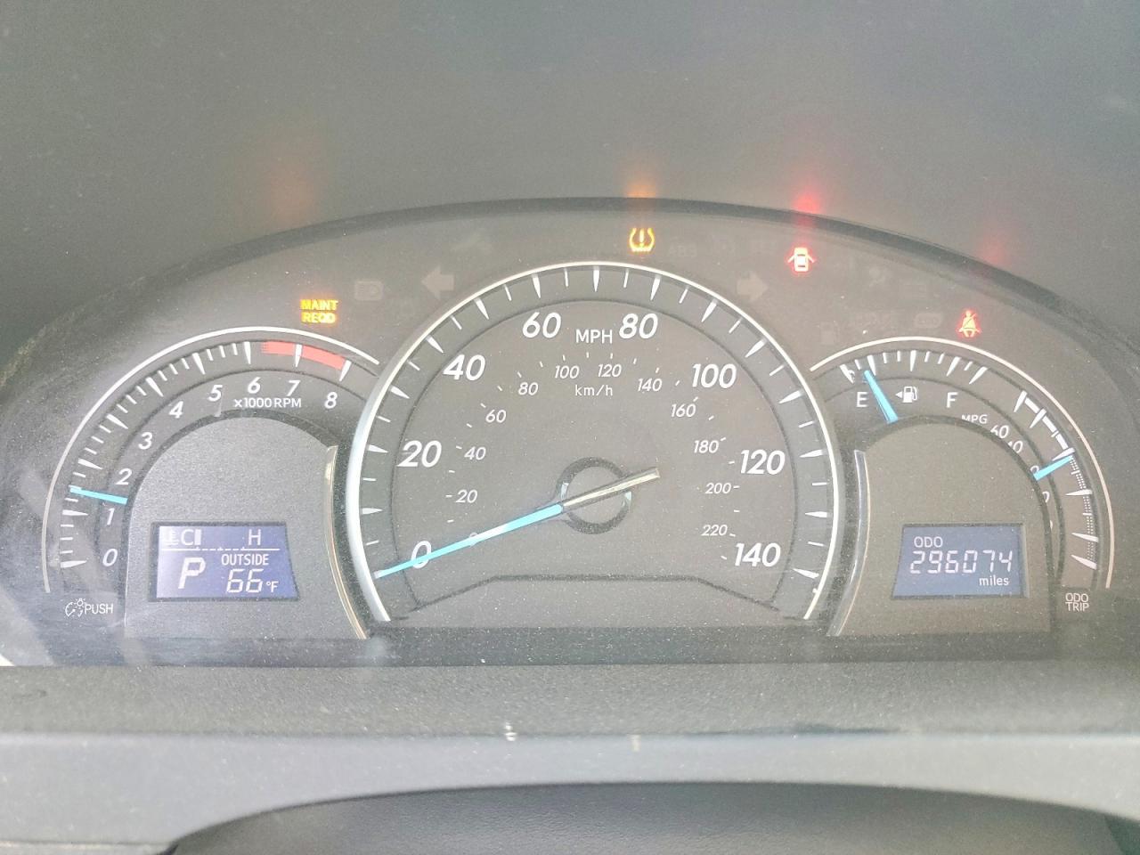 2012 Toyota Camry le