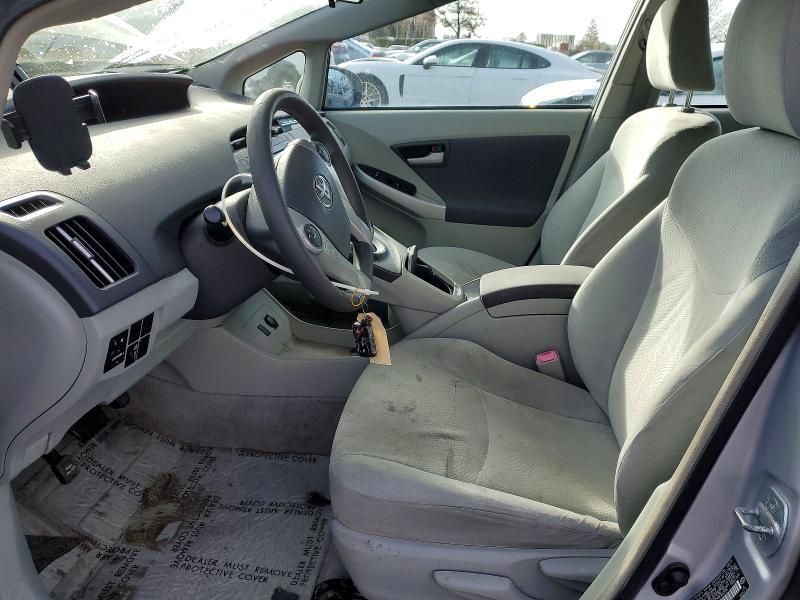 2010 Toyota Prius iii