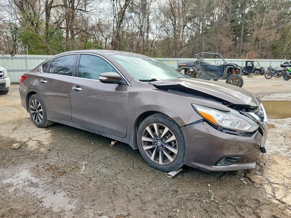 2016 Niss Altima 2.5