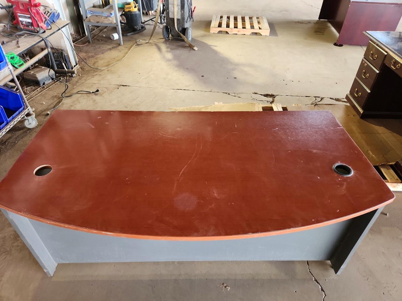 2019 Desk Desk
