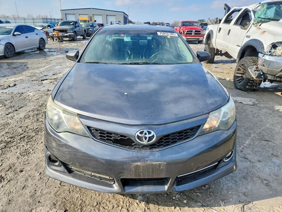 2013 Toyota Camry l