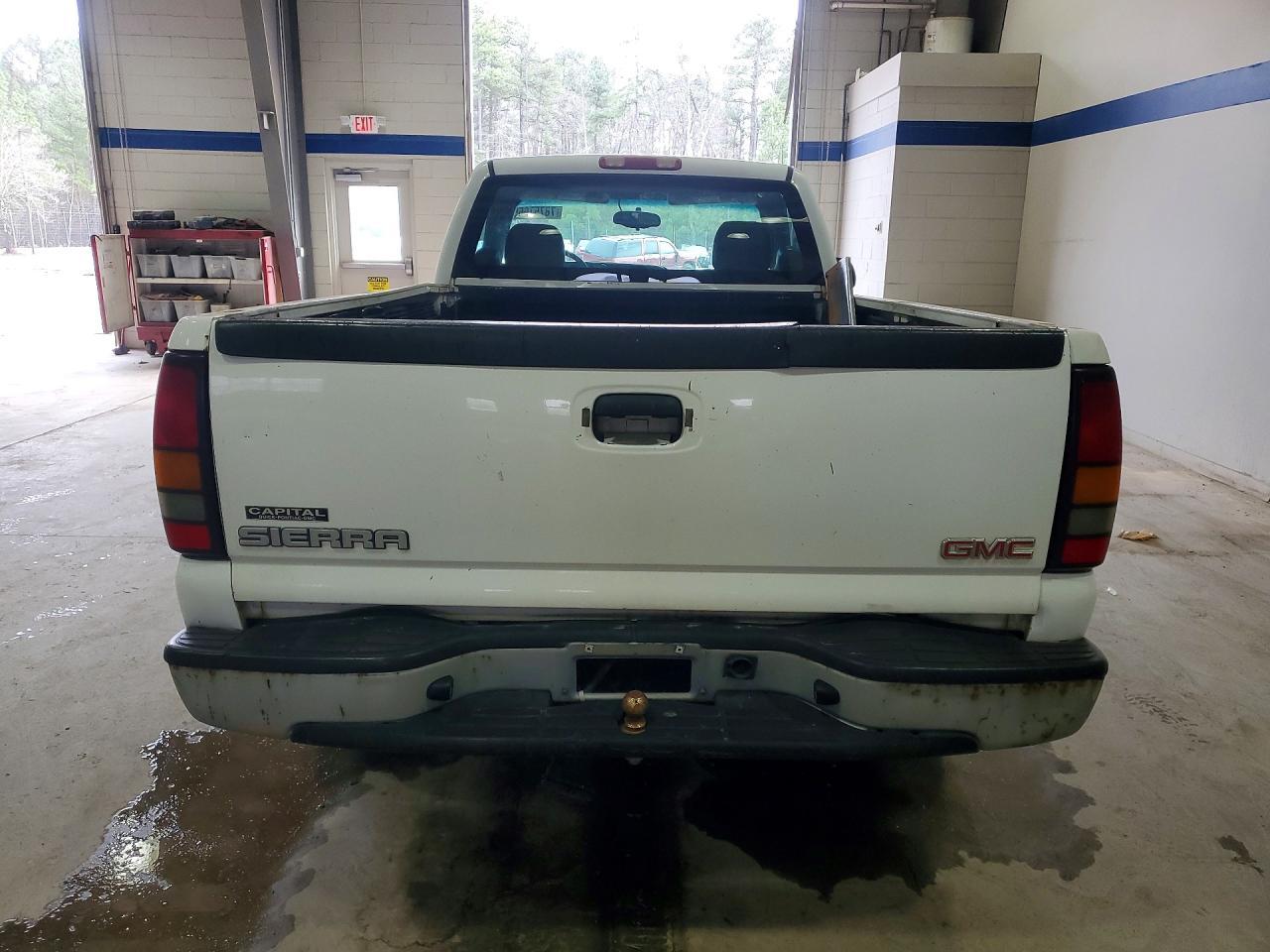 2007 GMC New Sierra C1500 Classic
