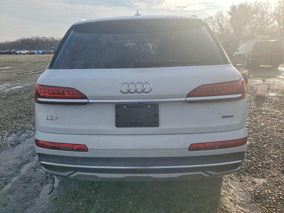 2021 Audi Q7 Premium Plus