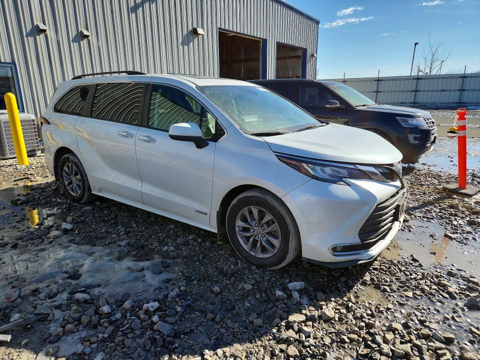 2021 Toyota Sienna