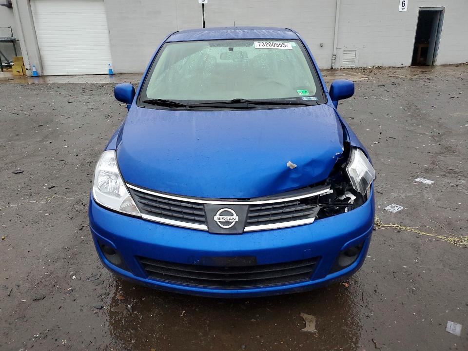2009 Niss Versa 1.8 s