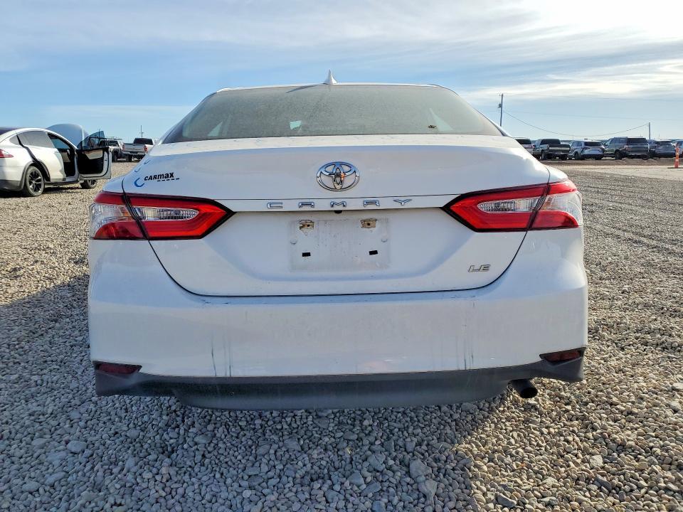 2020 Toyota Camry le