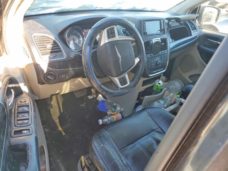 2016 Chrysler Town & Country