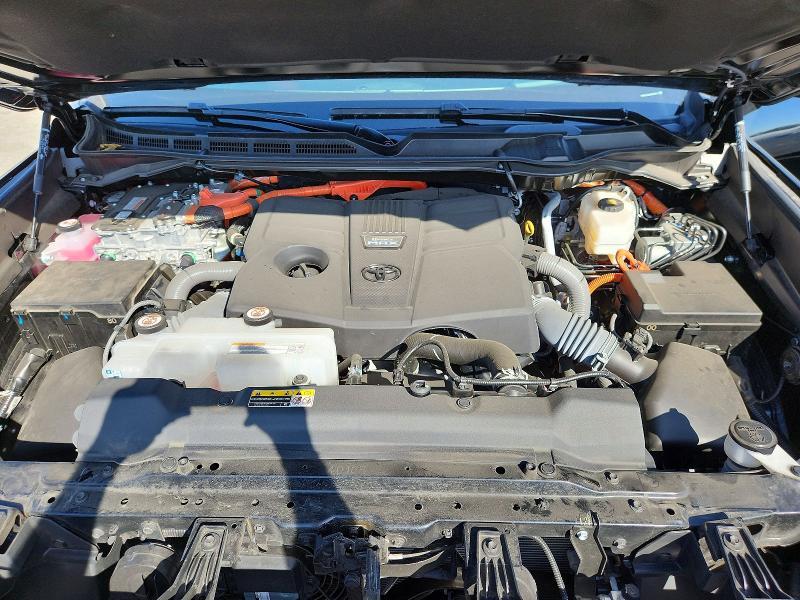 2025 Toyota Tundra Crewmax Platinum