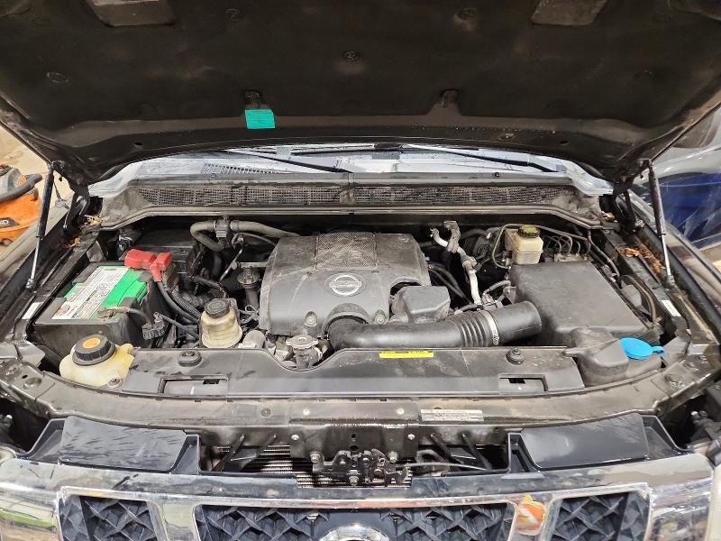 2014 Nissan Titan SV
