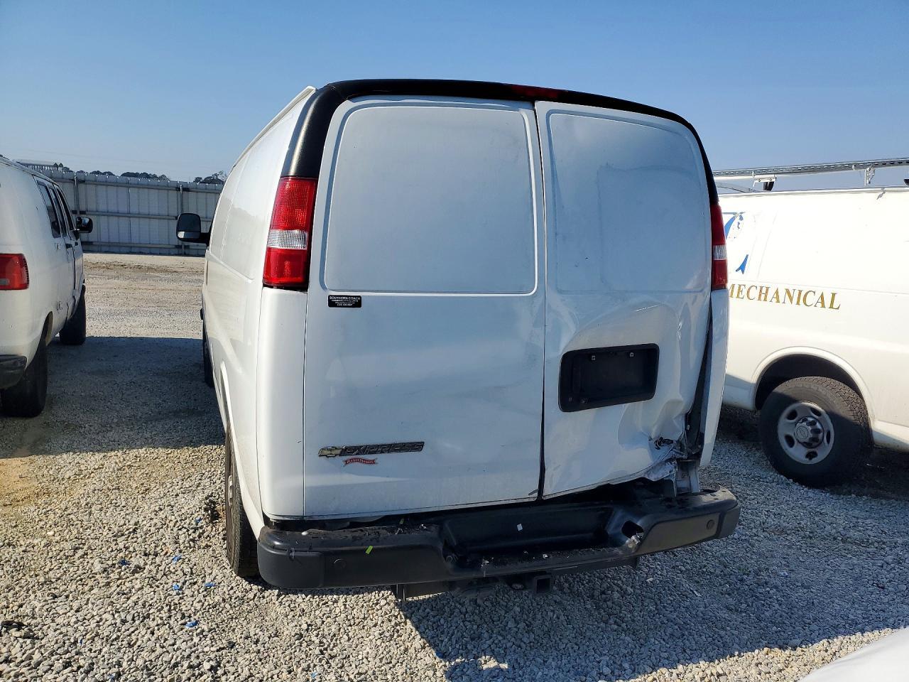 2020 Chevrolet Express 2500 Cargo Utility / Service Van