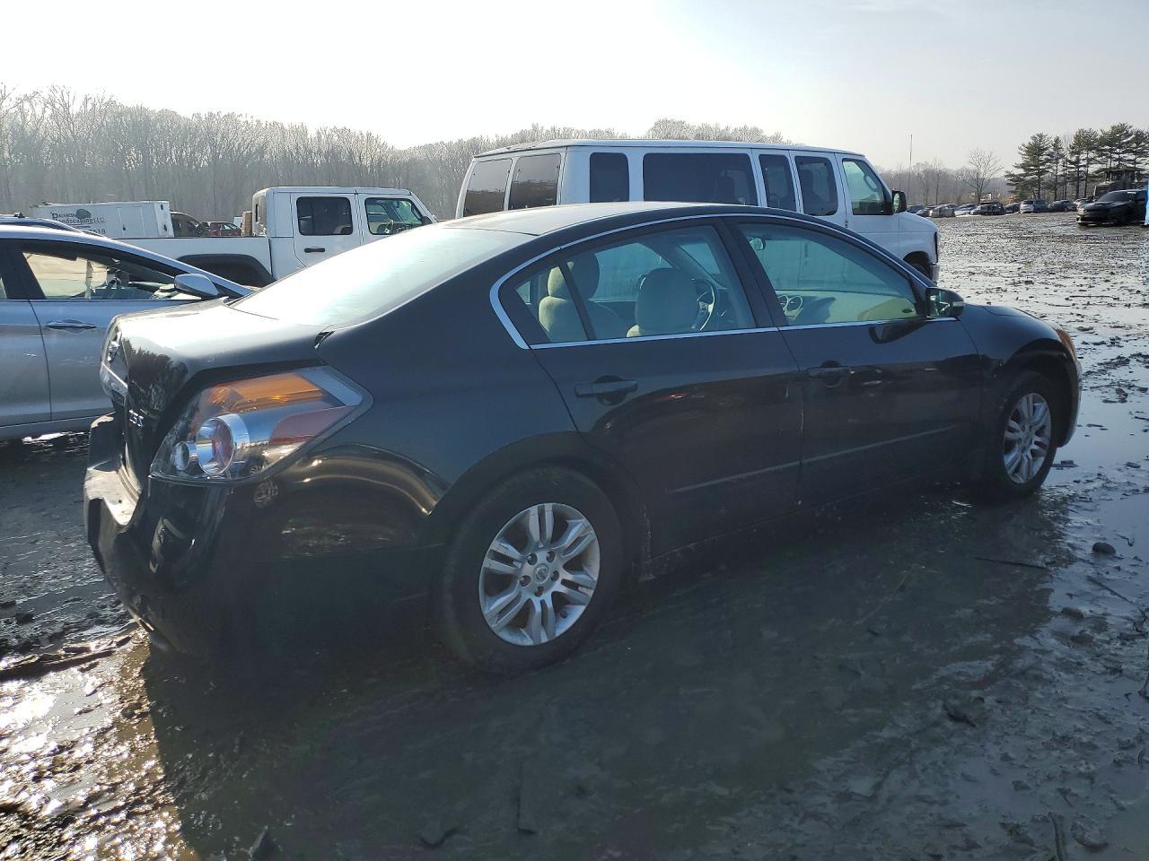 2011 Nissan Altima Base