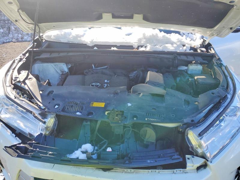 2018 Toyota Highlander se