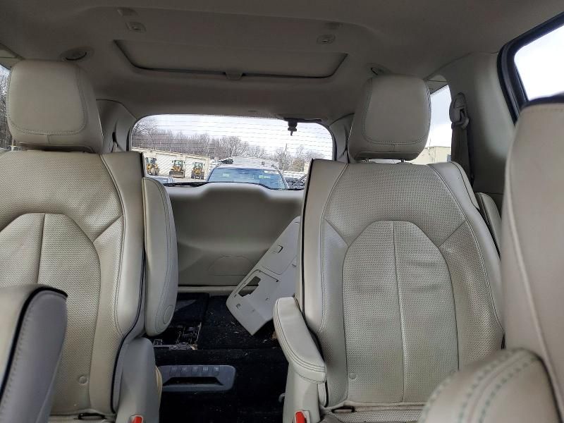 2018 Chrysler Pacifica Hybrid Limited