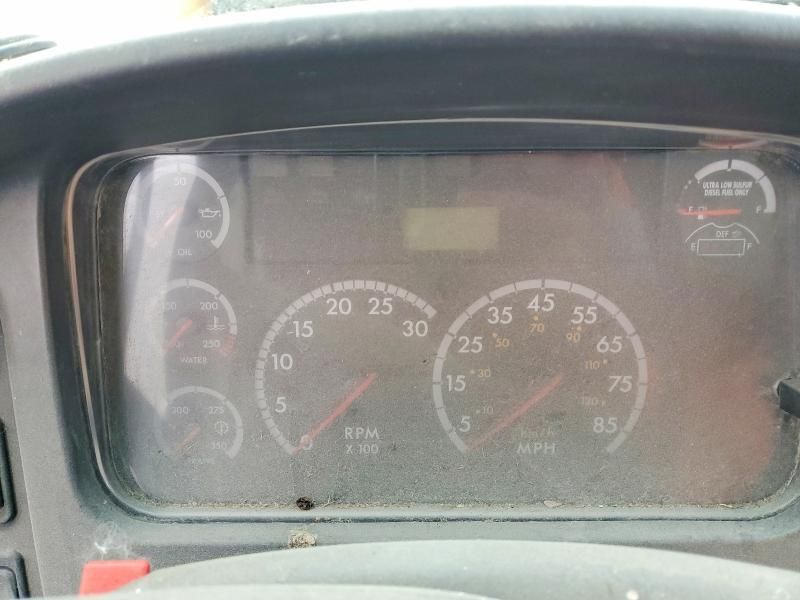 2012 Freightliner Chassis B2-school bus