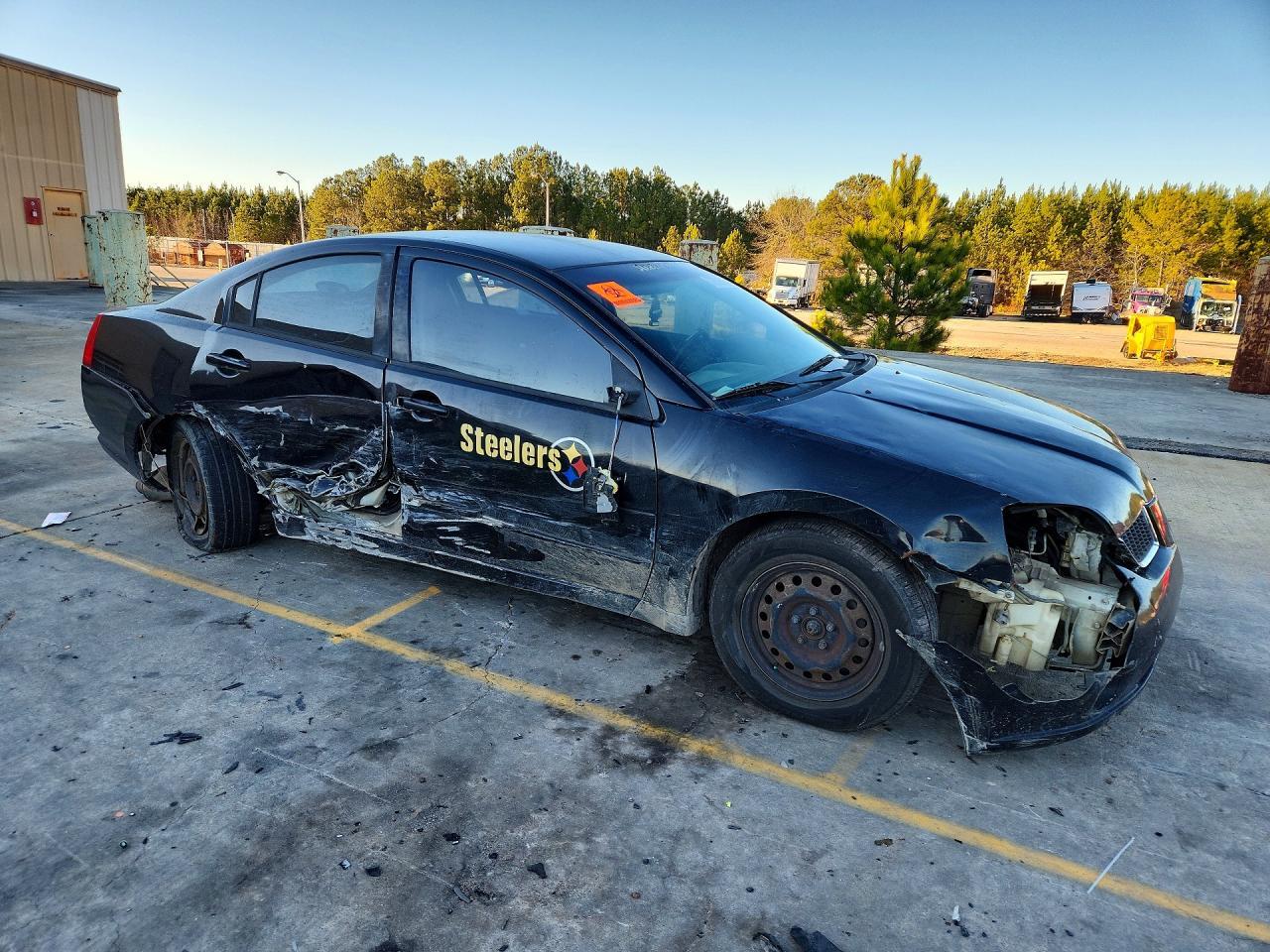 2005 Mitsubishi Galant es Medium