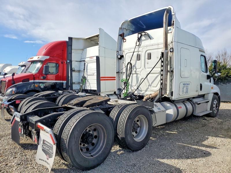 2015 Freigliner 2015 Freightliner Cascadia Semi Truck