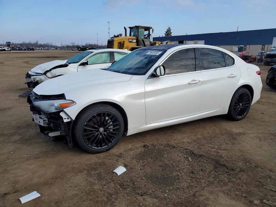 2017 Alfa Romeo Giulia ti Q4