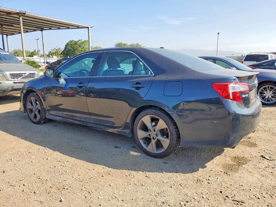 2014 Toyota Camry se