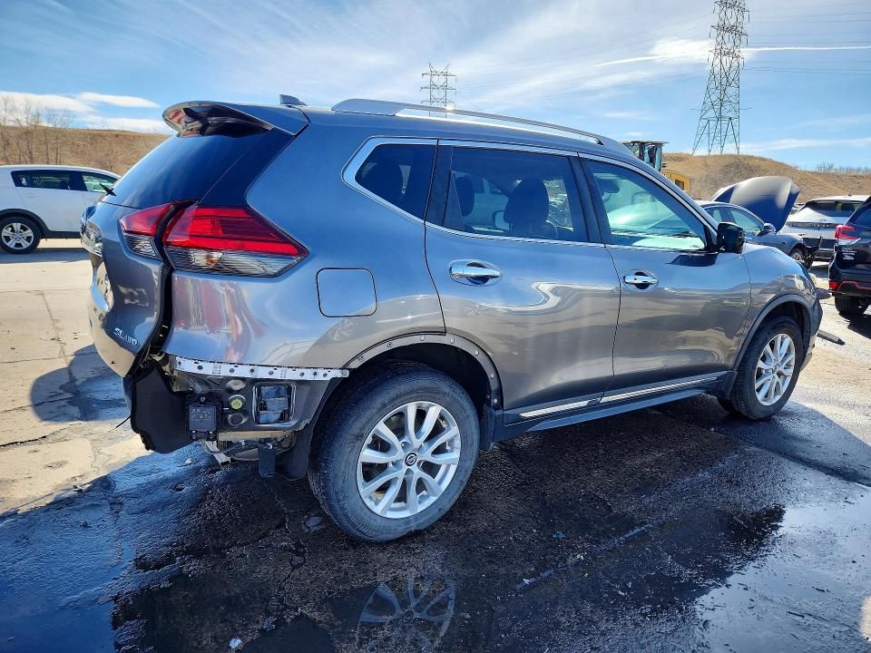 2017 Nissan Rogue sv