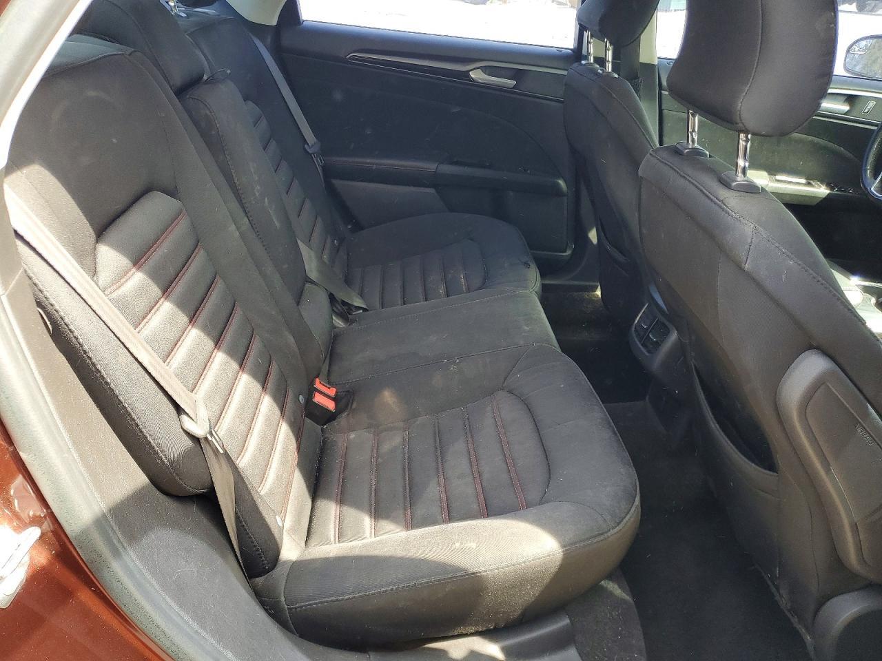 2015 Ford Fusion se
