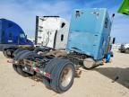 2000 Freigliner 2000 Freightliner Convention Semi Truck