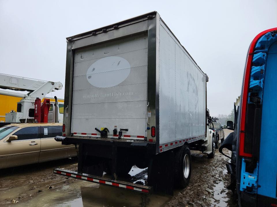2025 Freigliner 2025 Freightliner Business Class M2 Refrigerated b