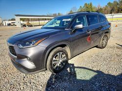 Salvage cars for sale from Copart Memphis, TN: 2021 Toyota Highlander xle