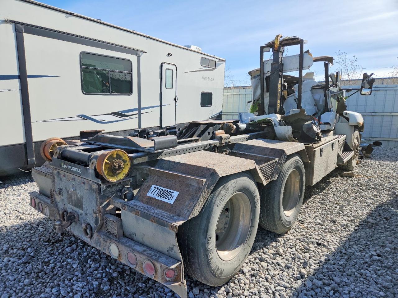 2022 Kenworth T300 ROLL-OFF Container Truck