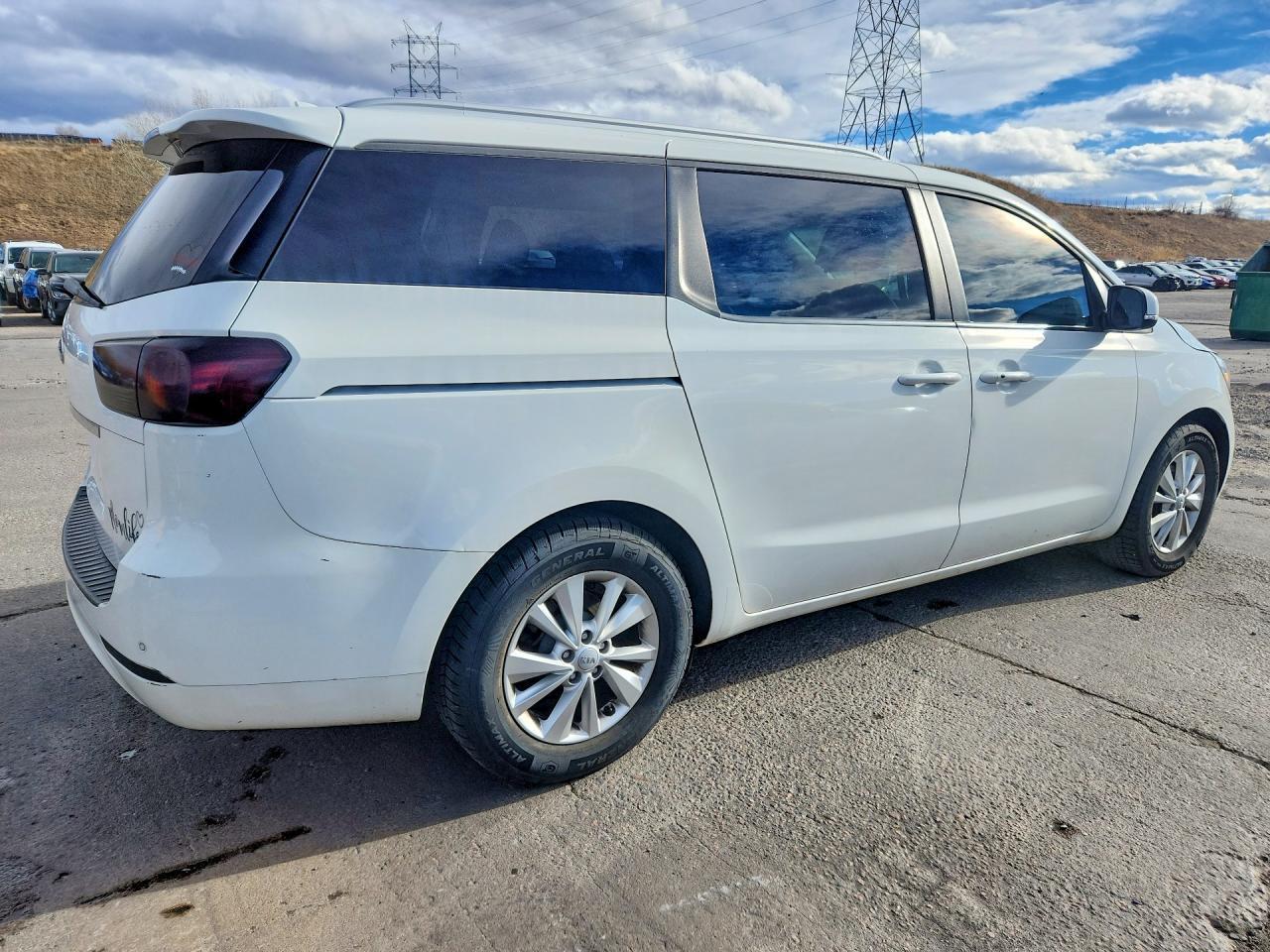 2017 KIA Sedona lx