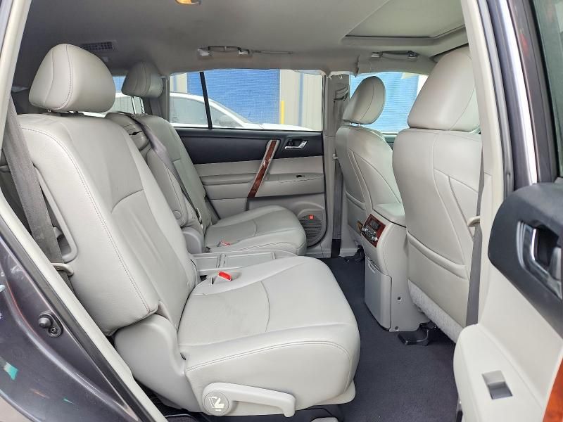 2013 Toyota Highlander Limited