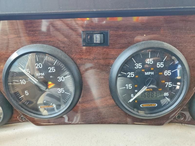 2005 Freightliner Chassis x Line Motor Home