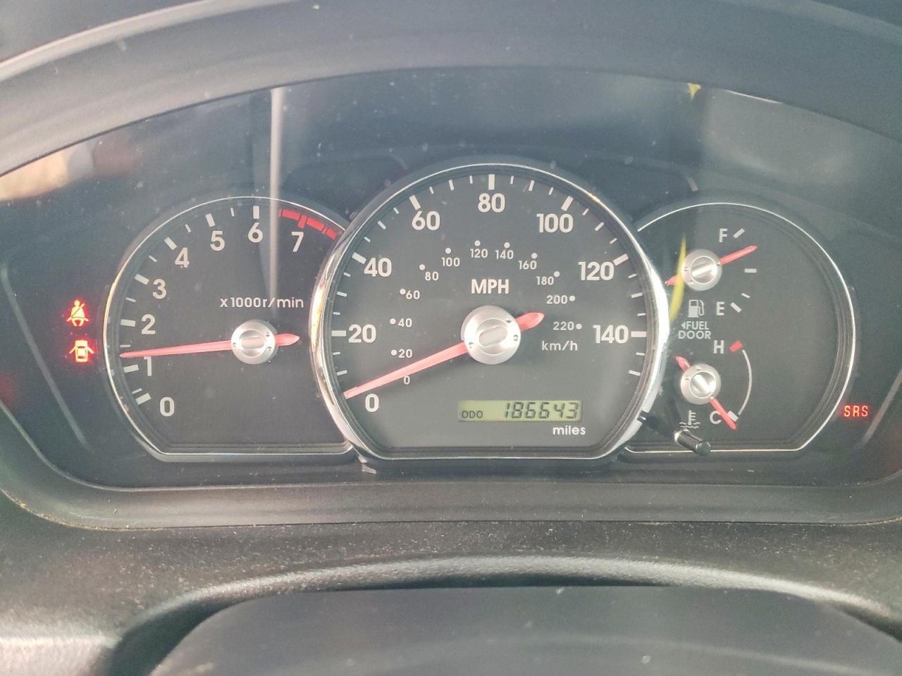 2006 Mitsubishi Galant es Medium