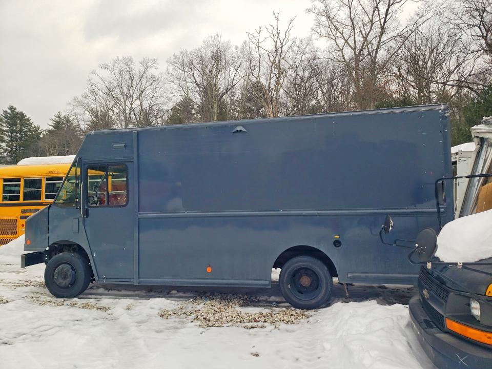 2021 Freightliner Chassis M Line WALK-IN Van