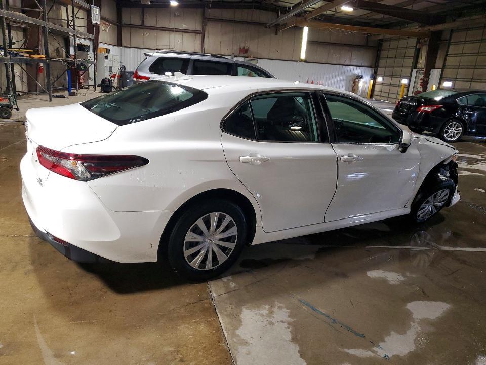 2023 Toyota Camry Hybrid le