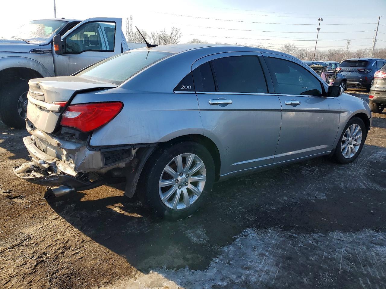 2013 Chrysler 200 Limited