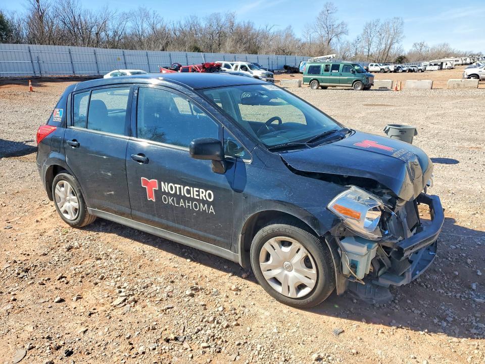 2011 Nissan Versa s