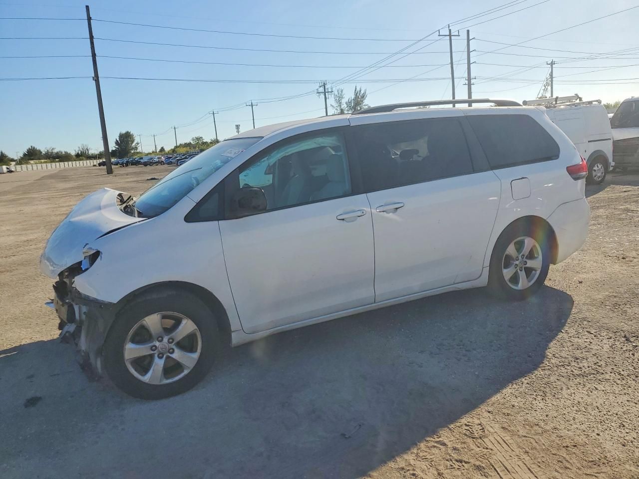 2014 Toyota Sienna le