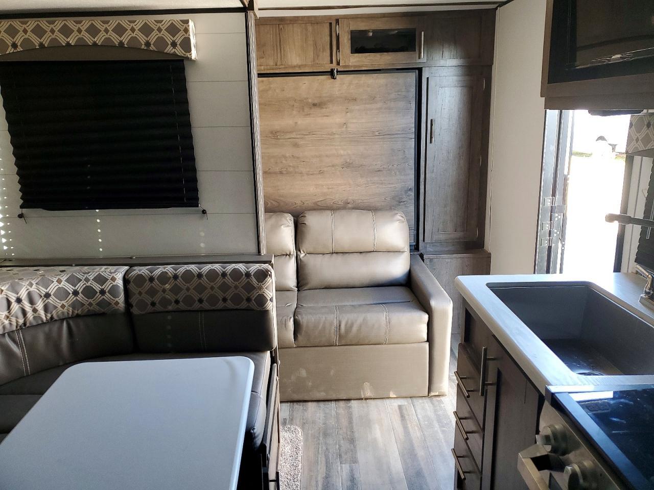 2021 Riverside Retrotrvtl-Camper